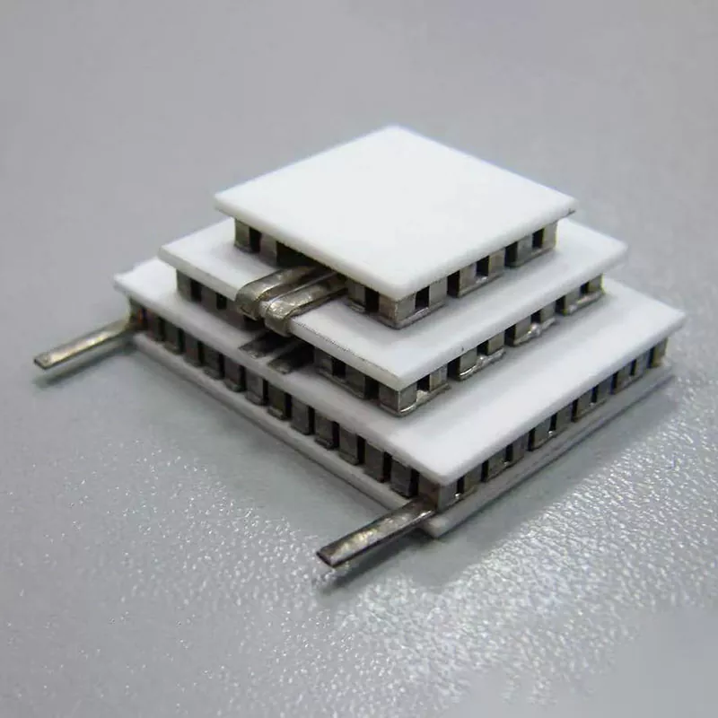 Fyra stegs termoelektriska kylare