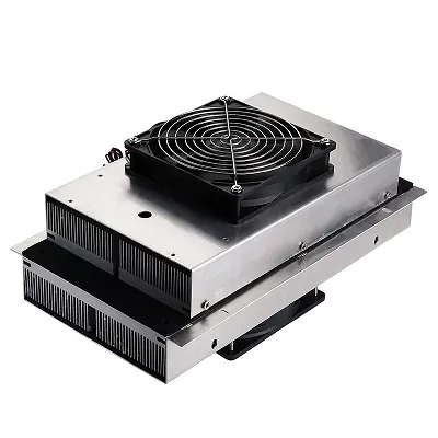 Vätska till vätska termoelektriska kylare